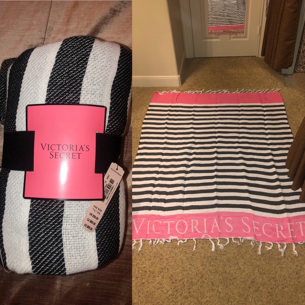 Beautiful Victoria’s Secret throw or beach blanket